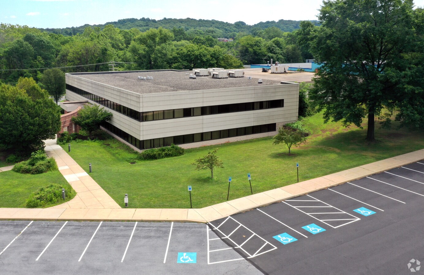 400 E Wyomissing Ave, Mohnton, PA 19540