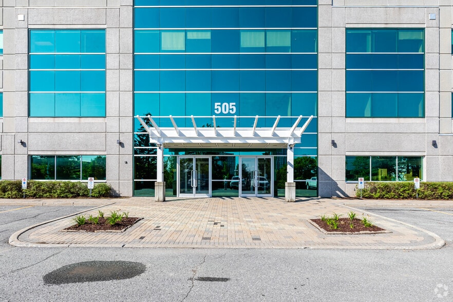 505 March Rd, Ottawa, ON for lease - Building Photo - Image 3 of 8