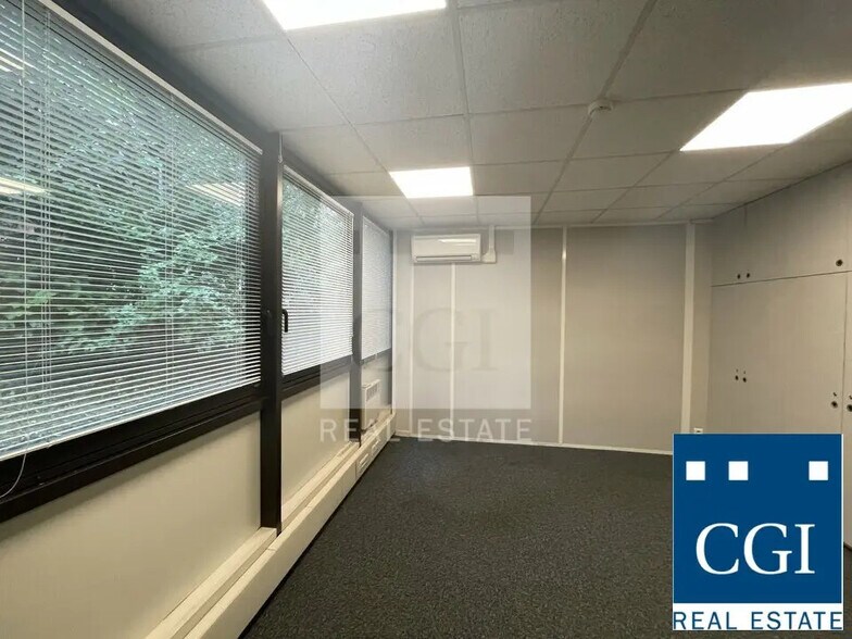 Office in Seyssinet-Pariset for sale - Building Photo - Image 2 of 4