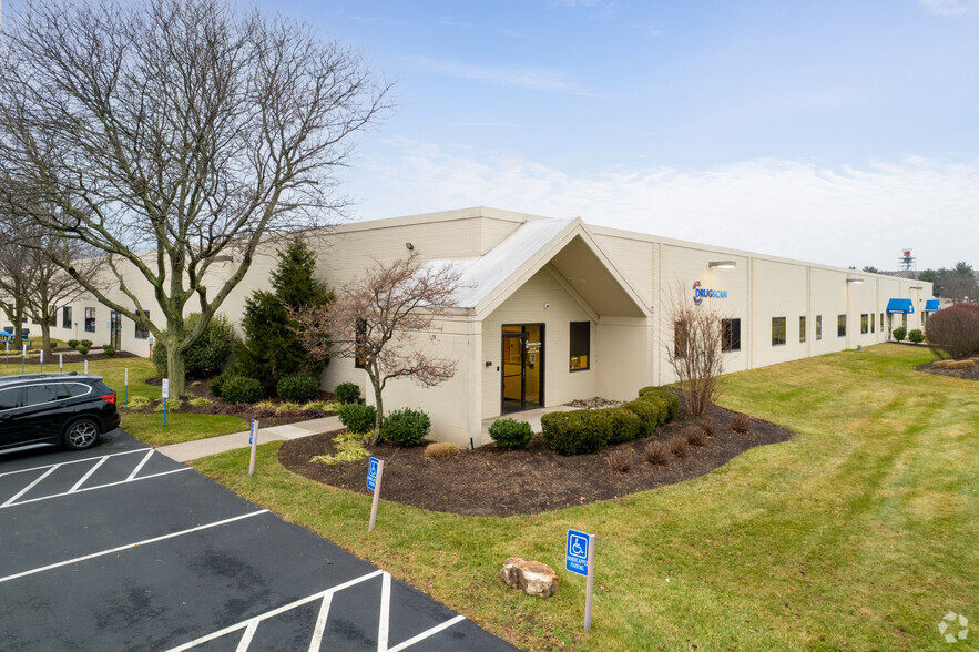 200 Precision Dr, Horsham, PA for lease - Primary Photo - Image 1 of 21