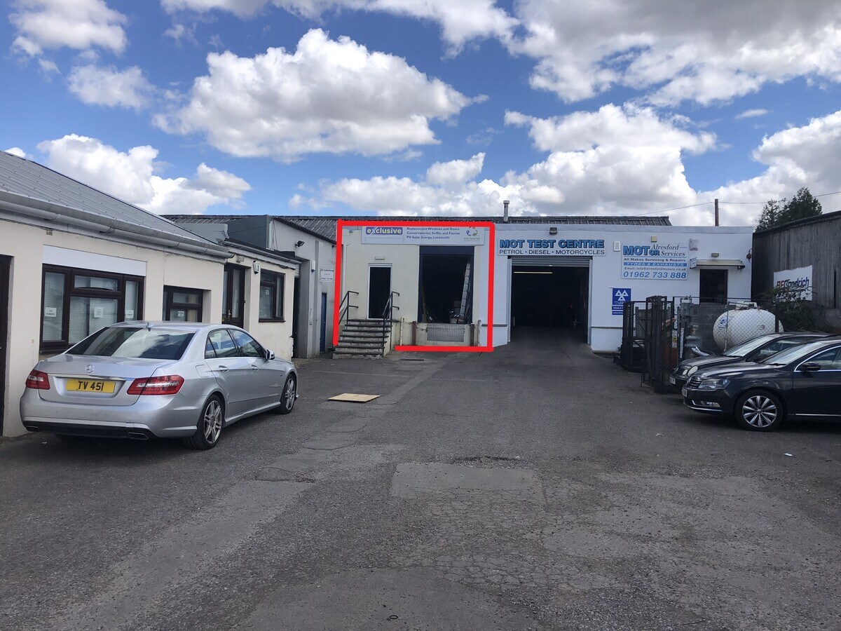 New Farm Rd, Alresford, SO24 9QE