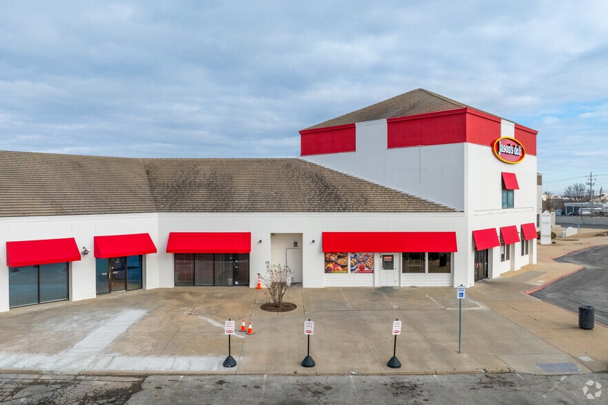 8321 E 61st St, Tulsa, OK for sale - Primary Photo - Image 1 of 6