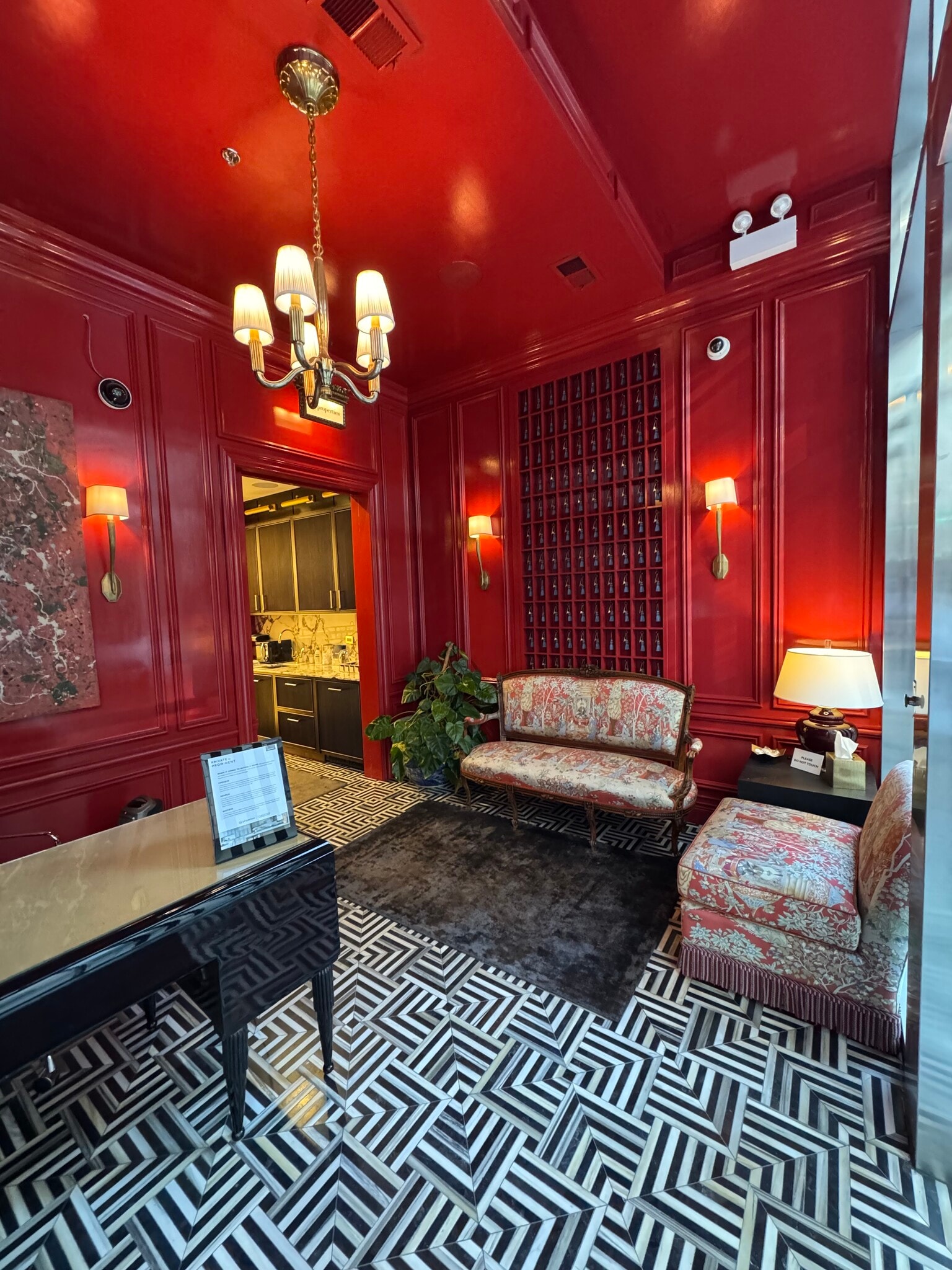 906 N State St, Chicago, IL for lease Primary Photo- Image 1 of 10