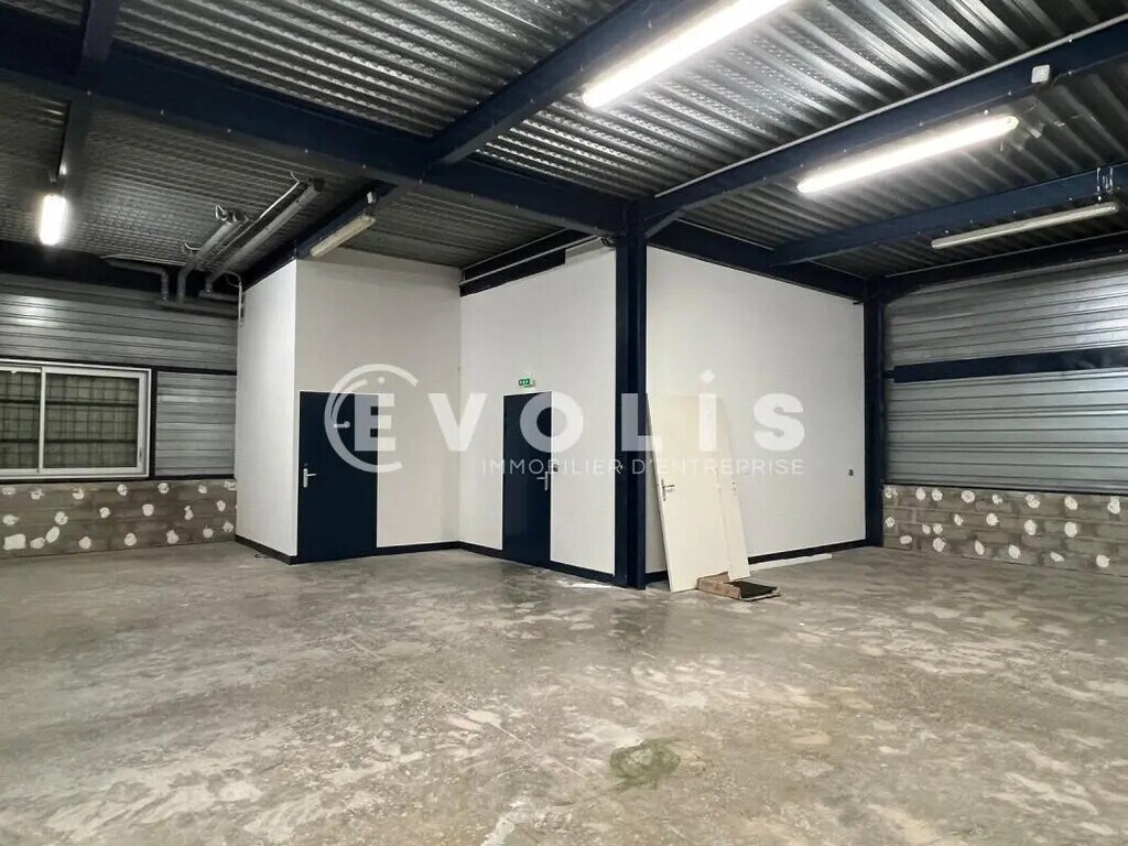 Location Bureaux 432 m² - Photo 1