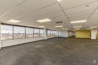 500 E Border St, Arlington, TX for lease Interior Photo- Image 2 of 7