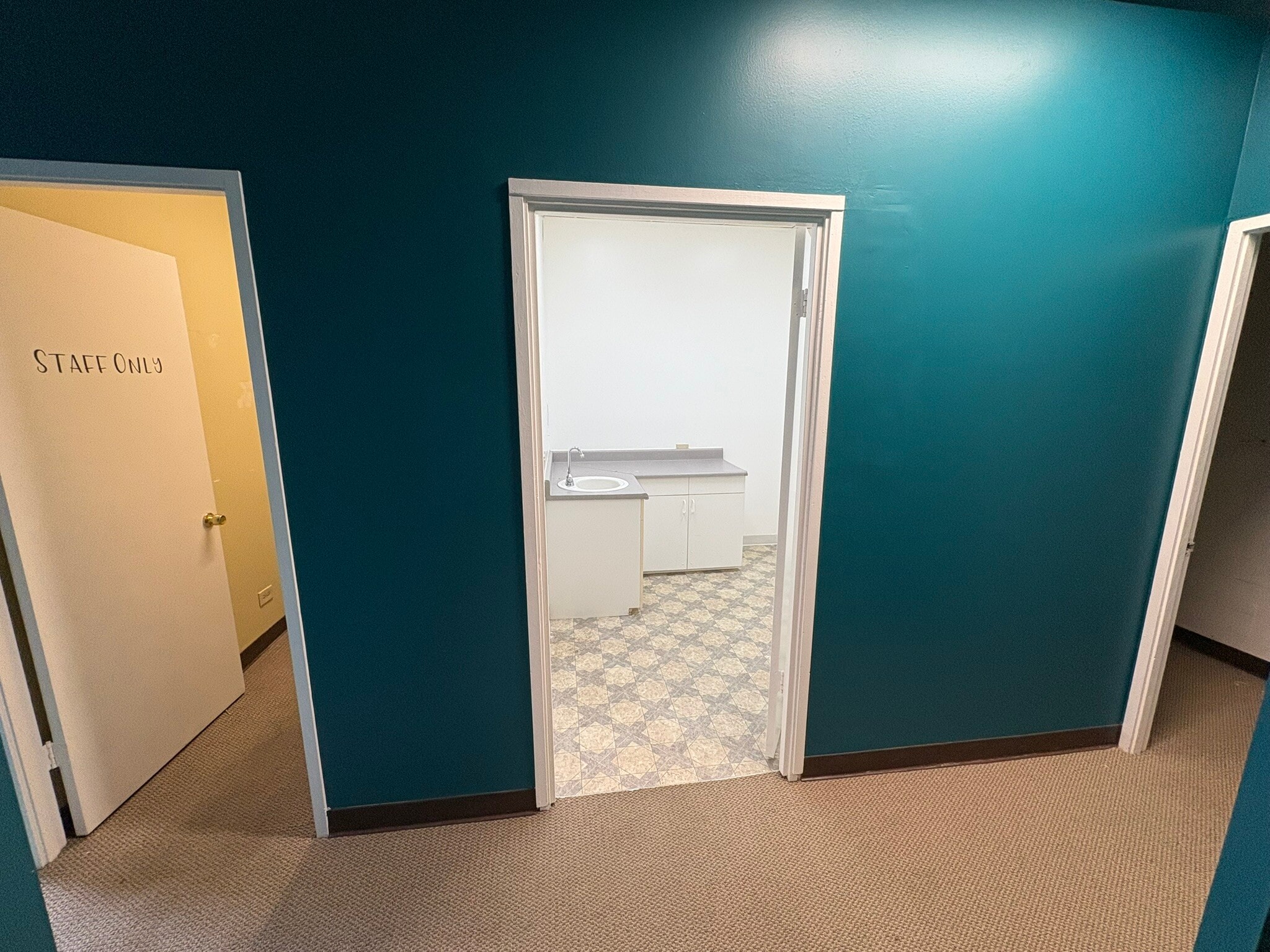 1365 Nuuanu Ave, Honolulu, HI for lease Interior Photo- Image 1 of 5