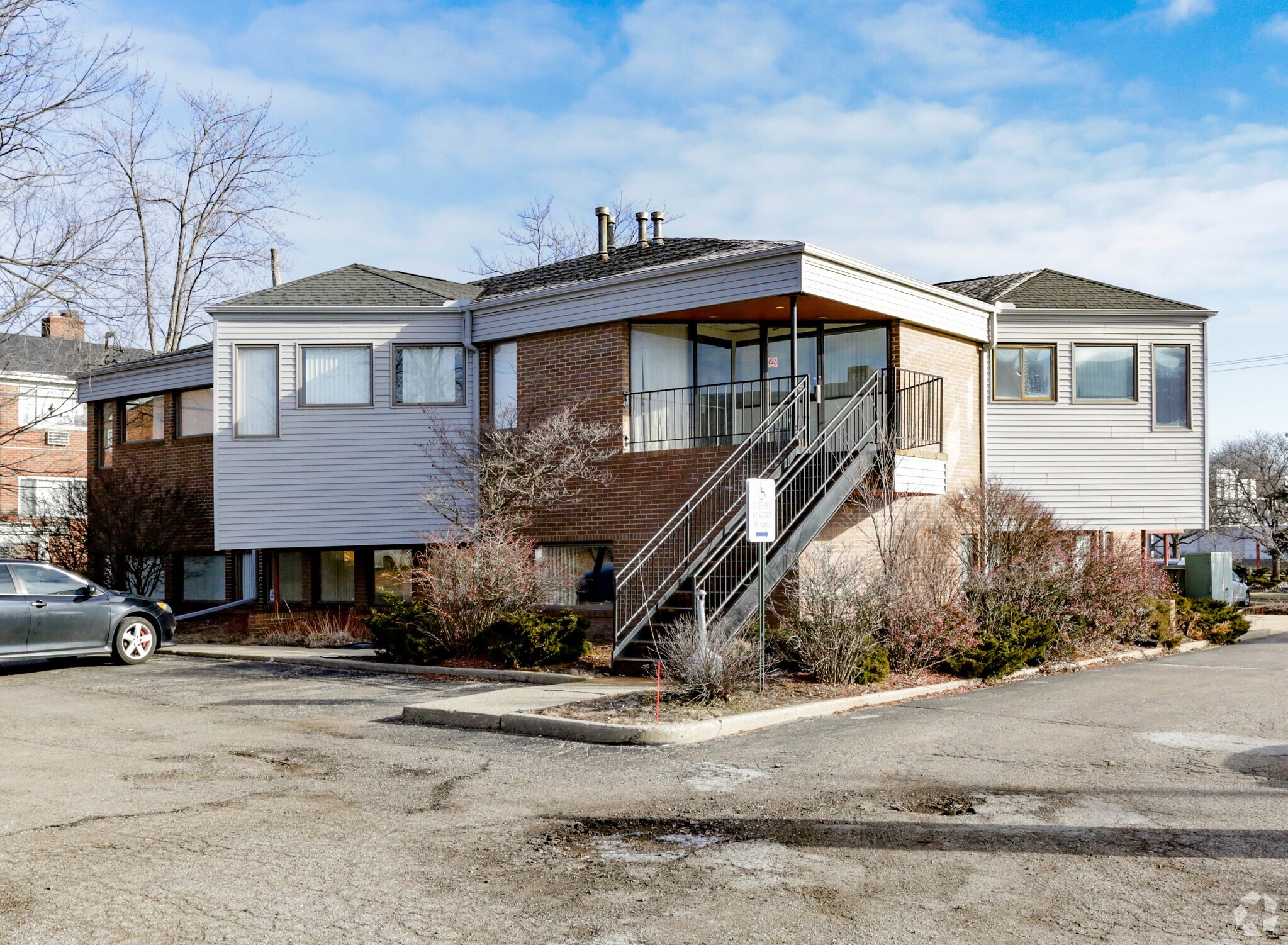 2929 Covington Ct, Lansing, MI for sale Primary Photo- Image 1 of 1