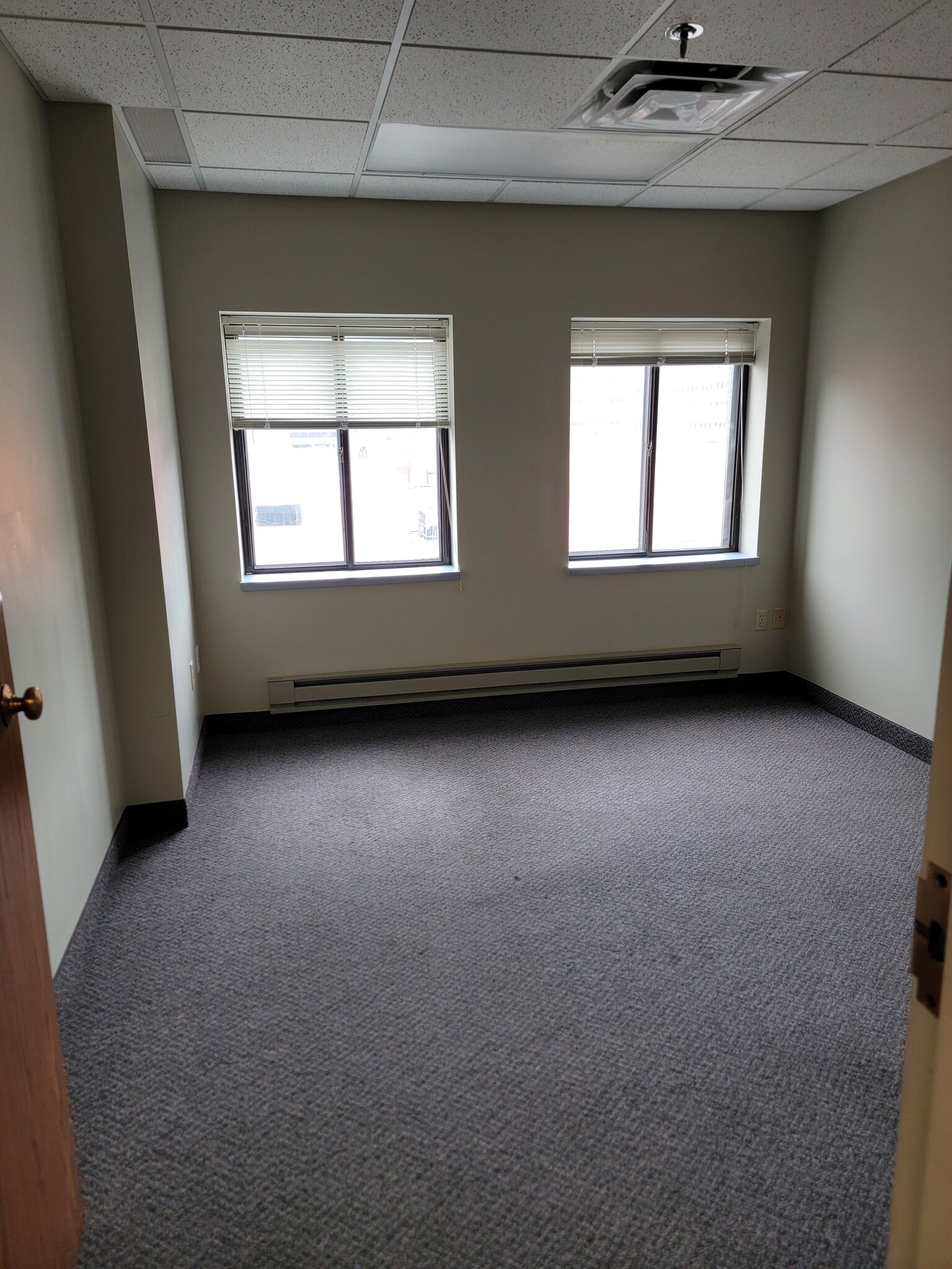 314 W Superior St, Duluth, MN for lease Interior Photo- Image 1 of 1