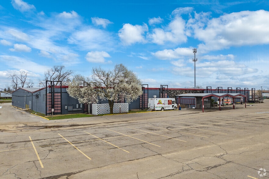 4170 W Broad St, Columbus, OH for sale - Primary Photo - Image 1 of 28