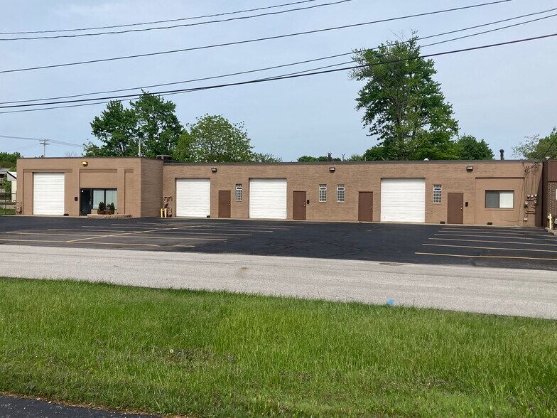 1419-1453 E 328th St, Eastlake, OH for lease - Building Photo - Image 2 of 3