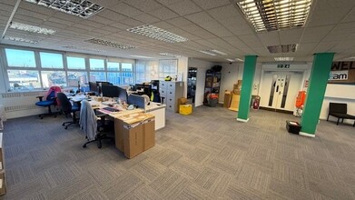 7 Western Rd, Romford for lease Interior Photo- Image 2 of 5