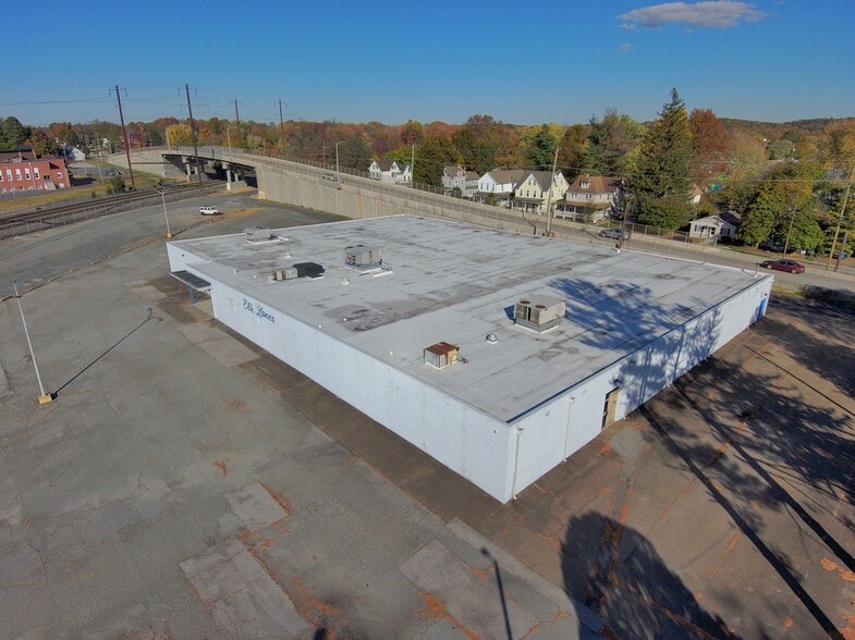 406 Bow St, Elkton, MD for sale - Building Photo - Image 3 of 10