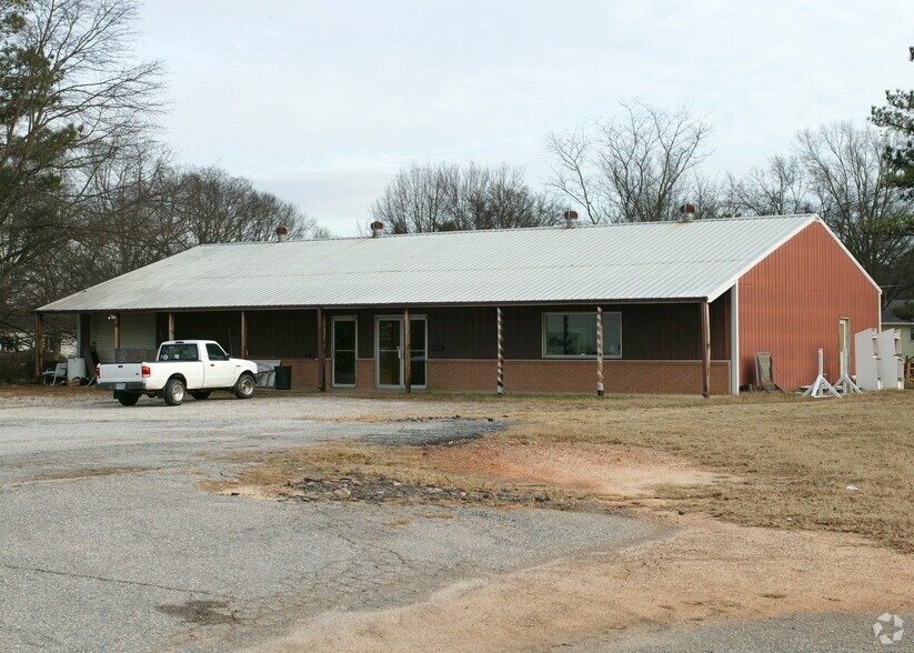 104 Miller Rd, Mauldin, SC for sale - Building Photo - Image 2 of 2
