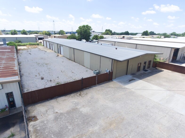 8516 W Reno Ave, Oklahoma City, OK for sale - Building Photo - Image 2 of 17