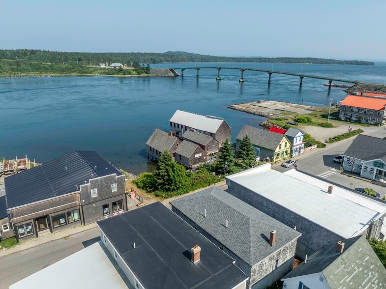 37 Water St, Lubec, ME for sale - Building Photo - Image 3 of 35