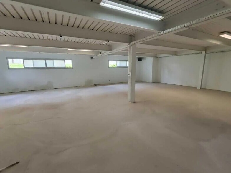 12 Avenue Des Andes, Les Ulis for lease - Interior Photo - Image 3 of 20