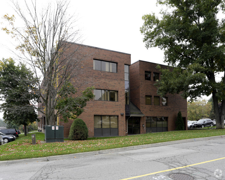 85 Ferris Ln, Barrie, ON for lease - Primary Photo - Image 1 of 2