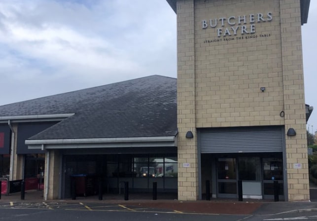 2 Queens Lancashire Way, Burnley for sale - Building Photo - Image 1 of 1