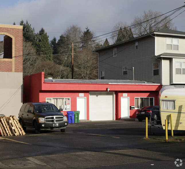 2019-2021 SE Belmont St, Portland, OR for lease - Building Photo - Image 3 of 10