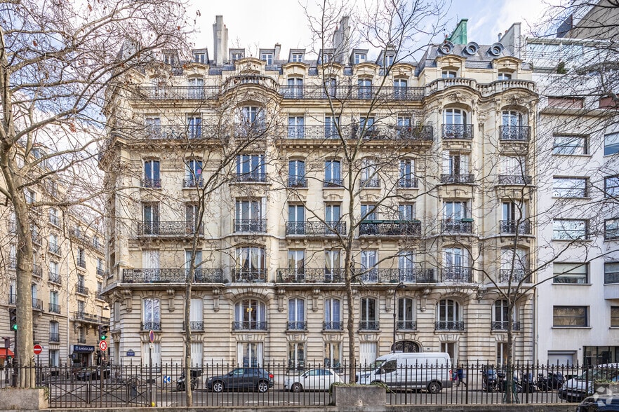 22 Boulevard Flandrin, Paris for lease - Building Photo - Image 2 of 15
