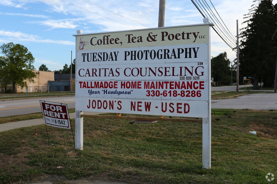 338 Northeast Ave, Tallmadge, OH for lease - Building Photo - Image 3 of 9