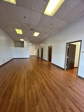 98-425 Kamehameha Hwy, Aiea, HI for lease Interior Photo- Image 2 of 5