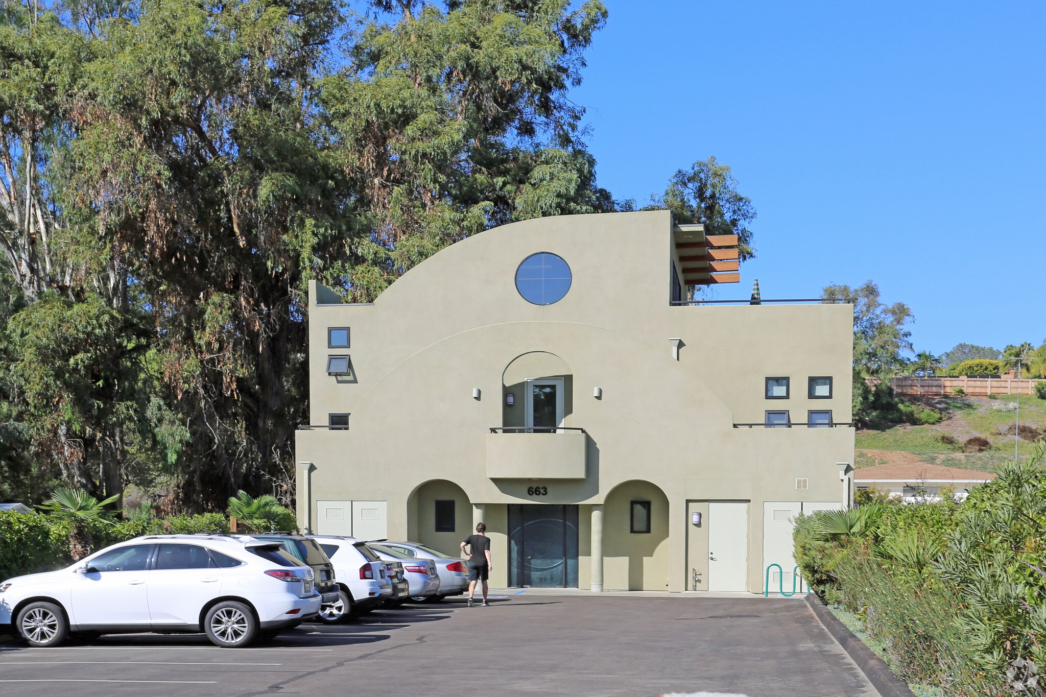 663 Valley Ave, Solana Beach, CA for lease Building Photo- Image 1 of 6