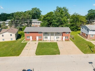 More details for 2704 Magnolia Dr, Bettendorf, IA - Multifamily for Sale