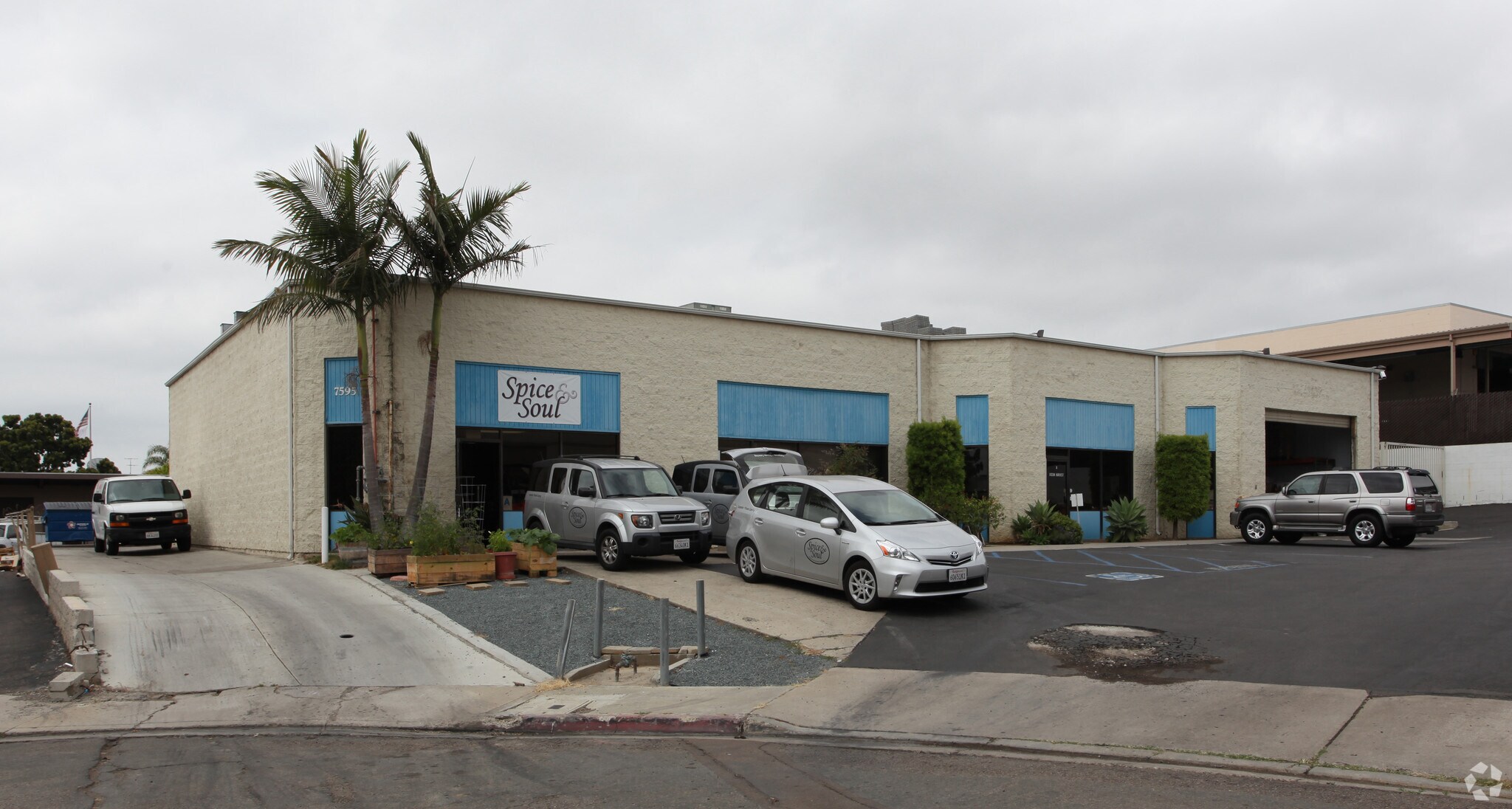 7595 Vickers St, San Diego, CA for sale Primary Photo- Image 1 of 1