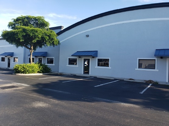 7863 Drew Cir, Fort Myers, FL for lease - Building Photo - Image 1 of 8