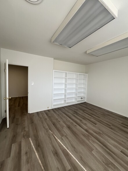 6210 Wilshire Blvd, Los Angeles, CA for lease - Interior Photo - Image 3 of 4