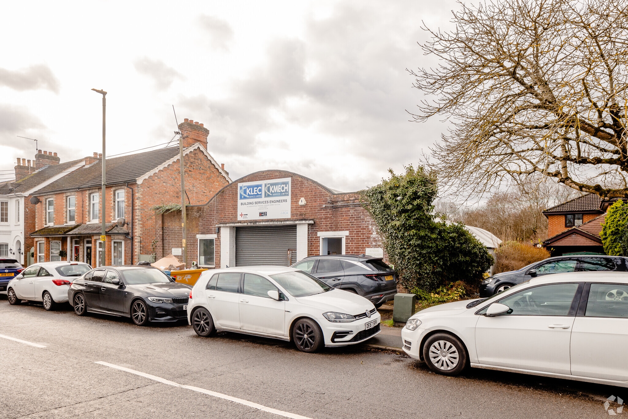 84 Oxenden Rd, Tongham for sale Primary Photo- Image 1 of 1