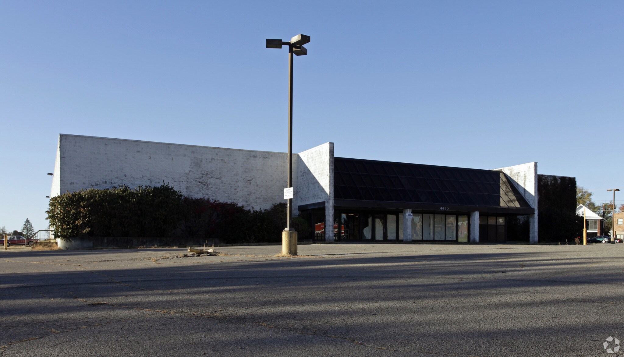 6620 Montgomery Rd, Cincinnati, OH for sale Primary Photo- Image 1 of 1