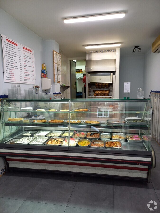 Madrid, MAD 28007 - Unit Puerta 02 -  - Interior Photo - Image 1 of 8