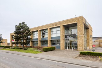 More details for 391 Edinburgh Ave, Slough - Industrial for Lease