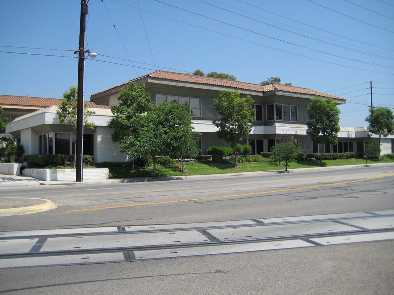 1901 E Lambert Rd, La Habra, CA for lease - Building Photo - Image 1 of 4