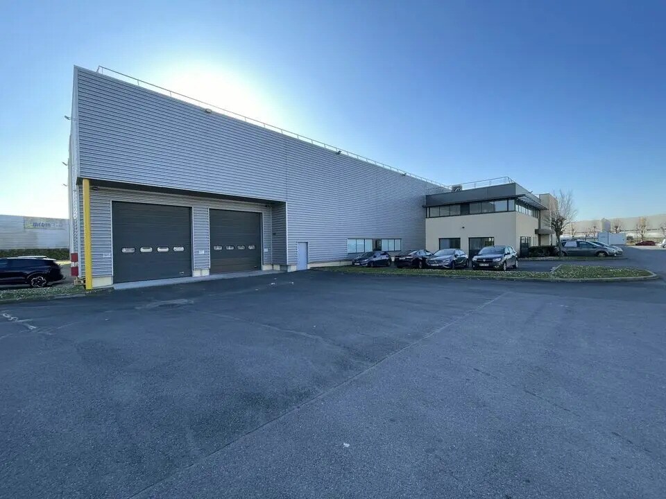 11 Rue De La Grande Borne, Le Mesnil-Amelot for lease Building Photo- Image 1 of 7