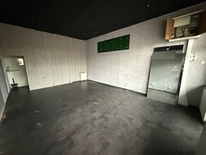 14 Central Av, Lutterworth for lease Interior Photo- Image 2 of 3