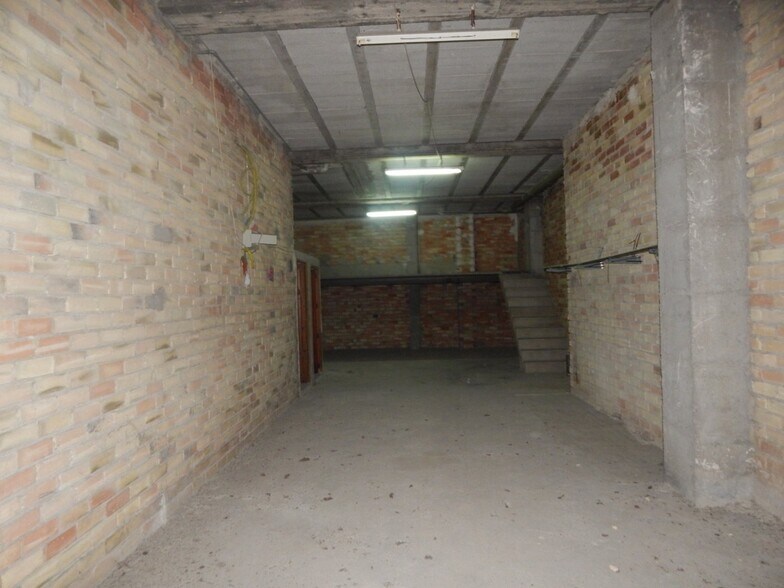 Retail in Ontinyent for lease - Building Photo - Image 3 of 6