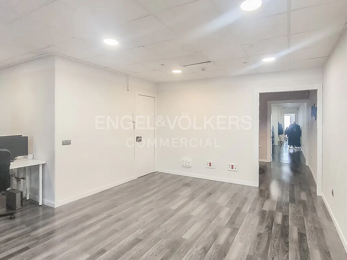 Barcelona, BAR 08007 -  -  - Interior Photo - Image 1 of 15