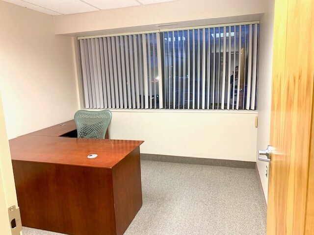 495 Old Connecticut Path, Framingham, MA 01701 - Unit 3rd Floor - - Interior Photo - Image 1 of 8
