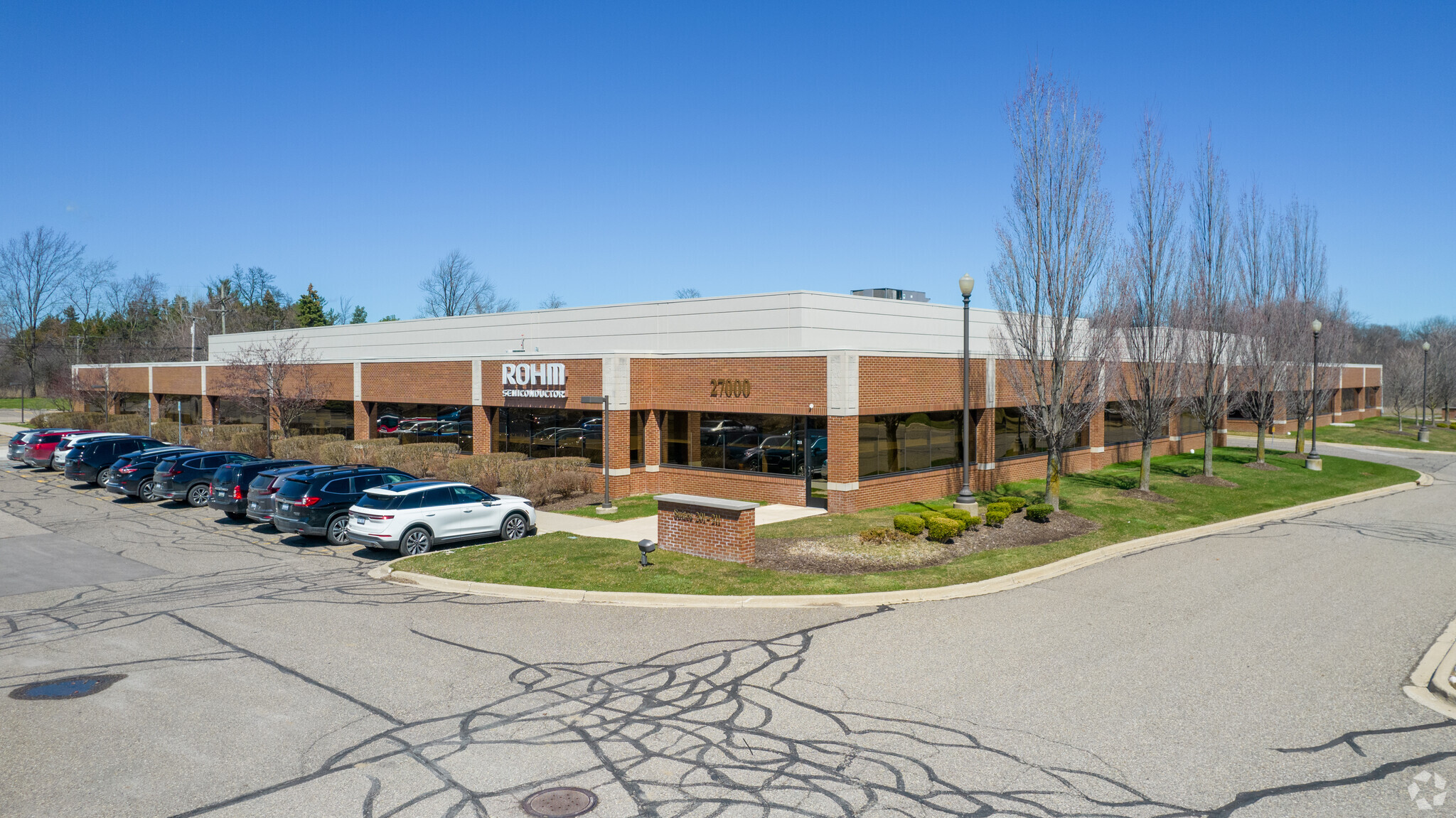 27000 Meadowbrook Rd, Novi, MI for lease Building Photo- Image 1 of 8