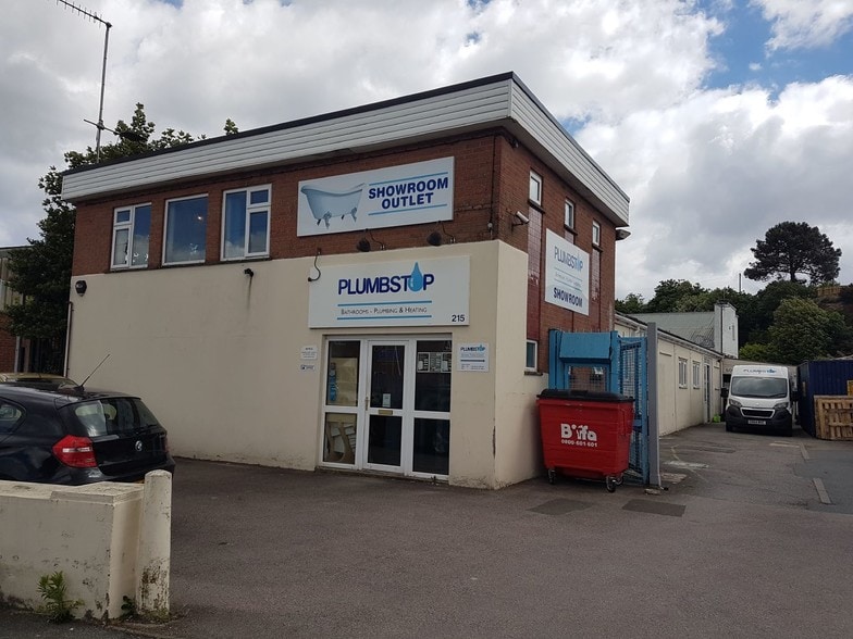 215 Haymoor Rd, Poole for sale - Primary Photo - Image 1 of 1