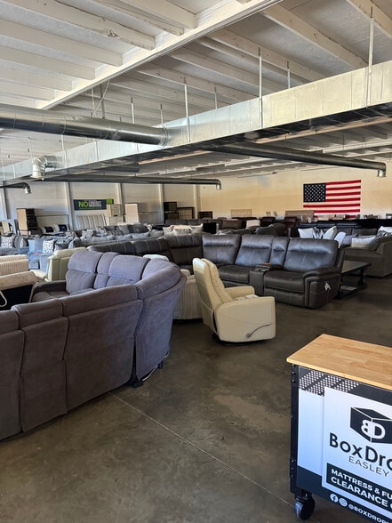 1017-1019 Powdersville Rd, Easley, SC for sale - Interior Photo - Image 2 of 4