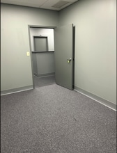 7 Sperti Dr, Edgewood, KY for lease Interior Photo- Image 1 of 5