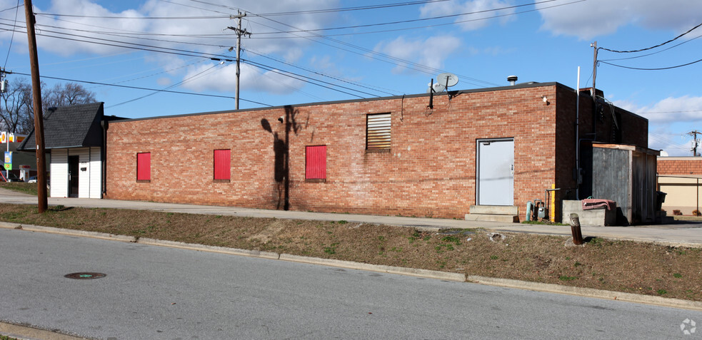 2519 W Gate City Blvd, Greensboro, NC for sale - Building Photo - Image 3 of 3