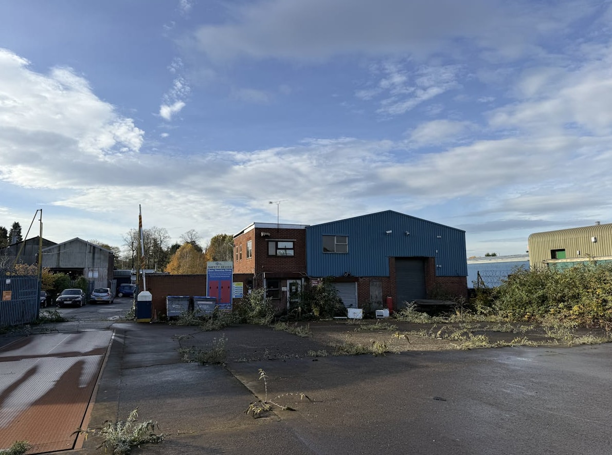 Hewell Rd, Redditch for sale Primary Photo- Image 1 of 13