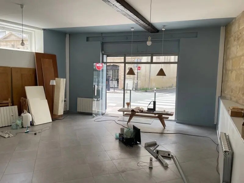 Retail in Bordeaux for sale Interior Photo- Image 1 of 5