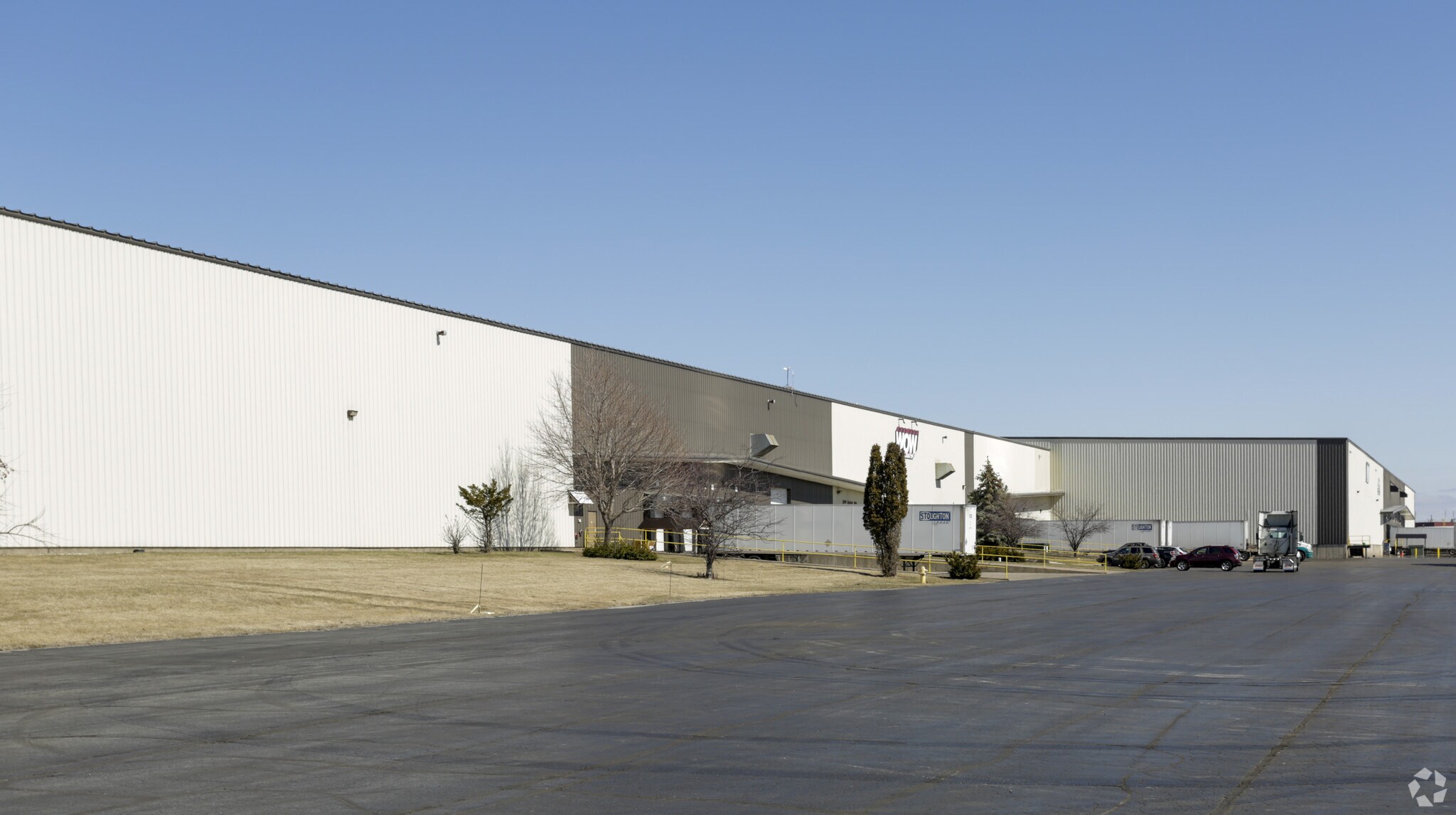 2690 Badger Ave, Oshkosh, WI for sale Primary Photo- Image 1 of 1