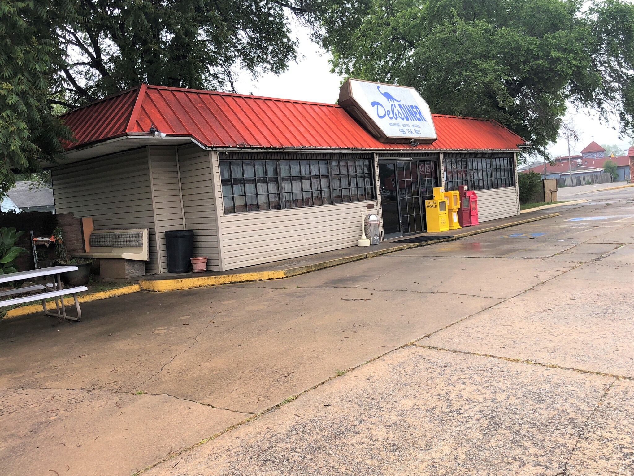 200 S Wood Dr, Okmulgee, OK for sale Primary Photo- Image 1 of 1